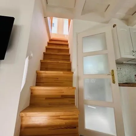 Funny Fuered Lägenhet *