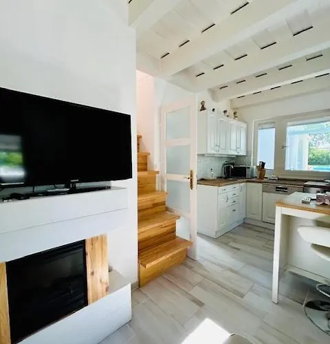 Apartment Funny Fuered